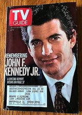 John F. Kennedy Jr., Buffy the Vampire Slayer, Elizabeth Hubbard - 1999 TV Guide in Aurora, Illinois