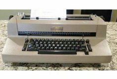 IBM Selectric II Correcting Typewriter Tan/Beige Color in Oswego, Illinois