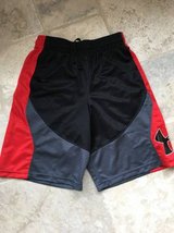 NEW / NEVER WORN Boys Under Armour Shorts Size M (10-12) in St. Charles, Illinois