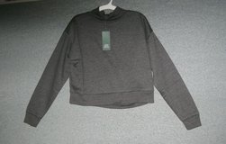 wild fable charcoal  sweatshirt size youth medium or xs Kids in Camp Lejeune, North Carolina