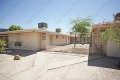 Lovely 1 BDR Apartment with Refrigerated AC! in El Paso, Texas