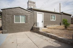 Lovely 1 BDR Apartment With Washer & Dryer! in El Paso, Texas