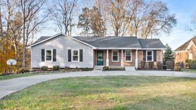 Ranch with unfinished basement & Rossview Schools! in Fort Campbell, Kentucky