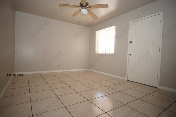 Adorable 1 Bedroom Apt! Water Included!! in REmilitary