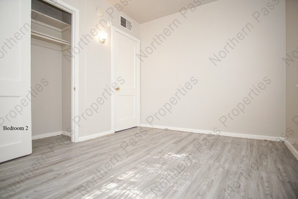 Cozy 2 BDR Duplex With Laundry Hookups! in REmilitary