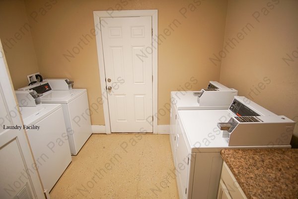 Cozy 1 BDR Northeast Apt- Water Included! in REmilitary