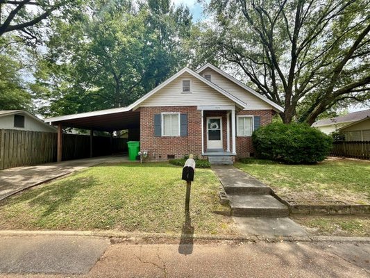 914 4th Ave S, Columbus,MS 39701 in REmilitary