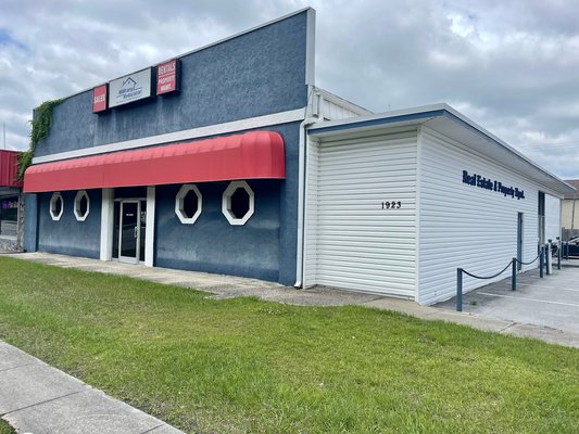 Commercial Sale - 1923 Lejeune Blvd in REmilitary