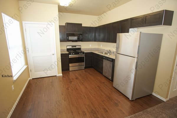 Lovely 2 BDR Apartment with Laundry Hookups! in REmilitary