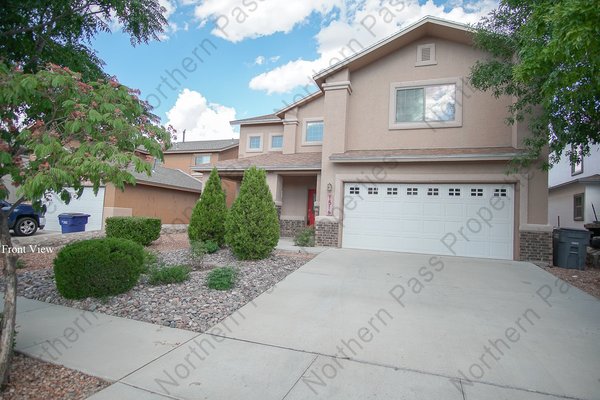 3 BDR Westside Home With Backyard Oasis! in REmilitary