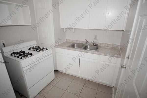 1 cozy bedroom Apt Near Basset! in REmilitary