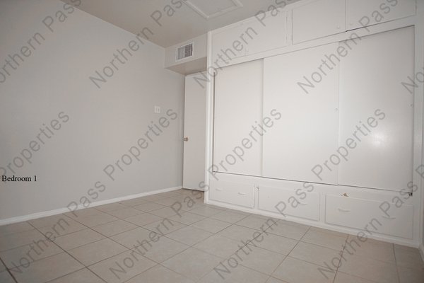 1 cozy bedroom Apt Near Basset! in REmilitary