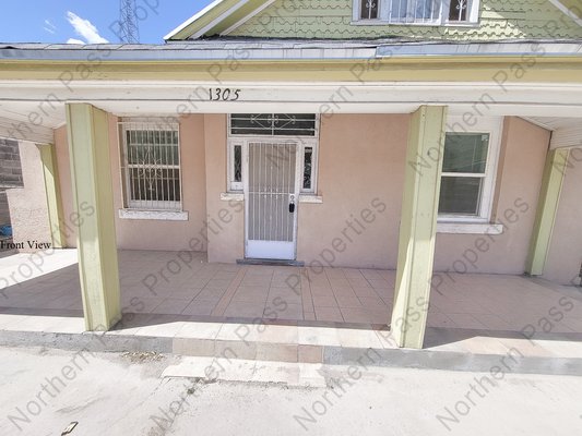 Historical 1 Bedroom Apartment Close to Downtown! in REmilitary