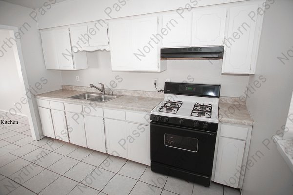 Welcoming 3-Bedroom Home w/Refrigerated AC! in REmilitary