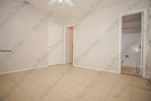 Charming 1 Bedroom Apt! in REmilitary