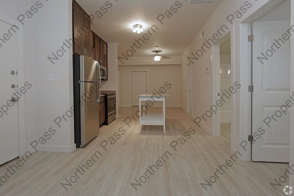 Beautiful 2 BDR Apartment Near Zaragoza! in REmilitary