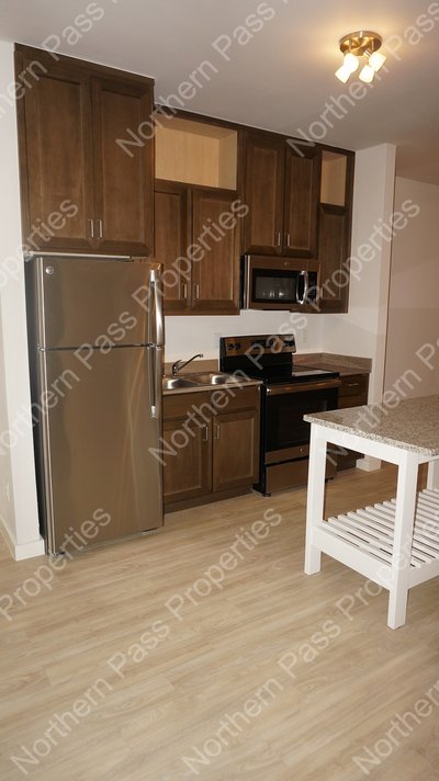 Beautiful 2 BDR Apartment Near Zaragoza! in REmilitary