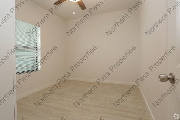 Beautiful 2 BDR Apartment Near Zaragoza! in REmilitary