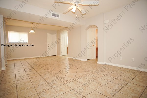 2 Bedroom Apt. w/Ref AC!! 2 Weeks Free Rent! in REmilitary