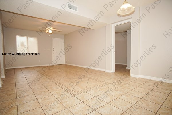 2 Bedroom Apt. w/Ref AC!! 2 Weeks Free Rent! in REmilitary