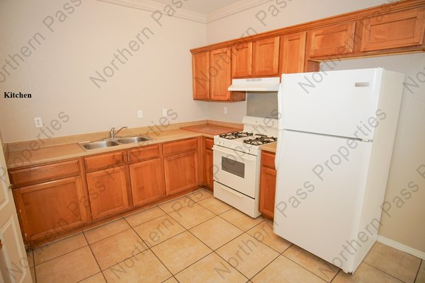 Nice 3 Bedroom Apartment with Refrigerated AC! in REmilitary