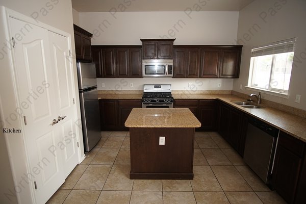 Lovely 4 BDR Northeast Home. 2 Weeks Free Rent in REmilitary