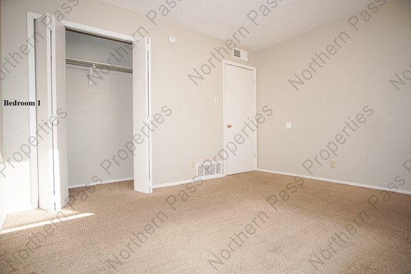 Westside Apartment! 2 Weeks Free Rent! in REmilitary