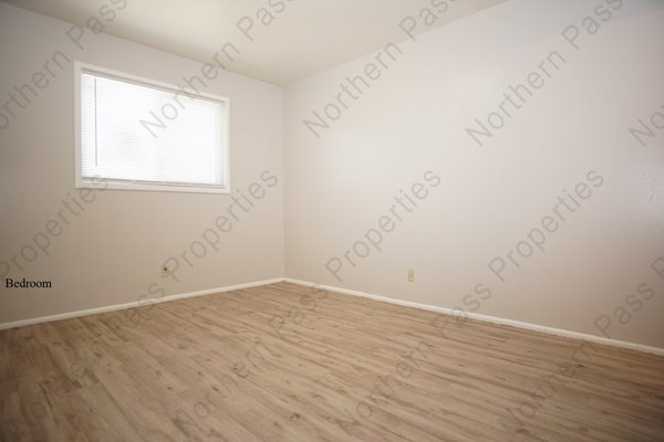 Cozy 1 BDR Apt, Water Included! 2 Weeks Free Rent! in REmilitary