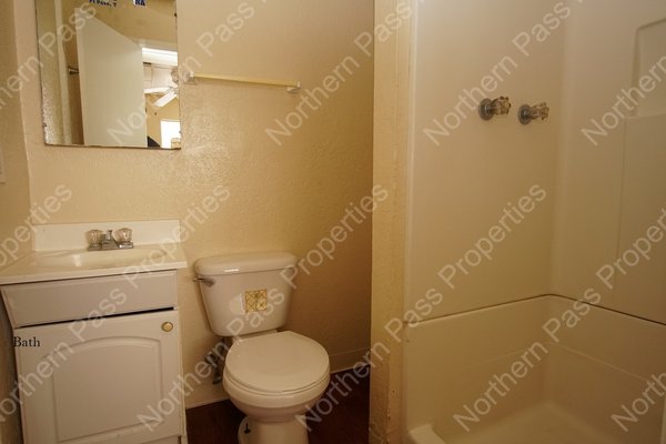 Great 1 Bedroom Apartment! w/ 2 Weeks Free Rent!! in REmilitary