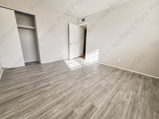 Adorable 2 Bedroom Westside Apt! in REmilitary