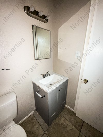 A Charming 1-Bedroom APT w/ REFRIGERATED AC! in REmilitary