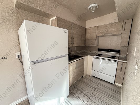 A Delightful 1-BDR Apartment with REFRIGERATED AC! in REmilitary