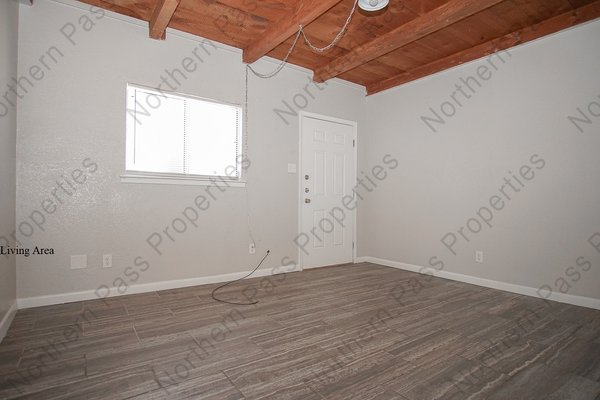 1 Bedroom Apt in the NE with Refrigerated AC!! in REmilitary