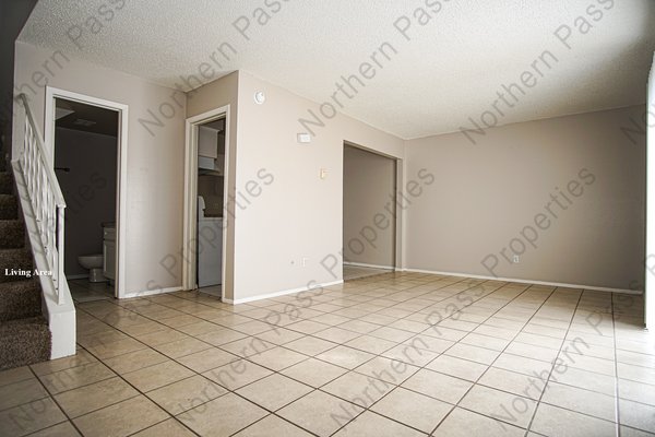 2 Bedroom Westside Apartment! w/ Water Included! in REmilitary