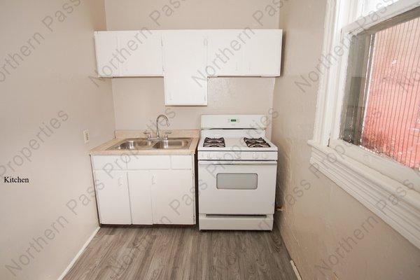 Adorable 1 BDR Apartment Close to Downtown! in REmilitary