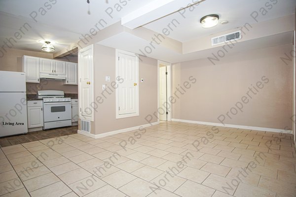 Cozy 2 Bedroom, 1 Bathroom Apartment! in REmilitary