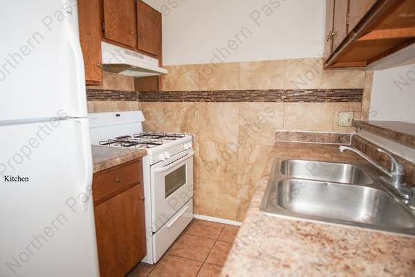 Cozy 2 BDR Apartment Near Parkland HS! in REmilitary